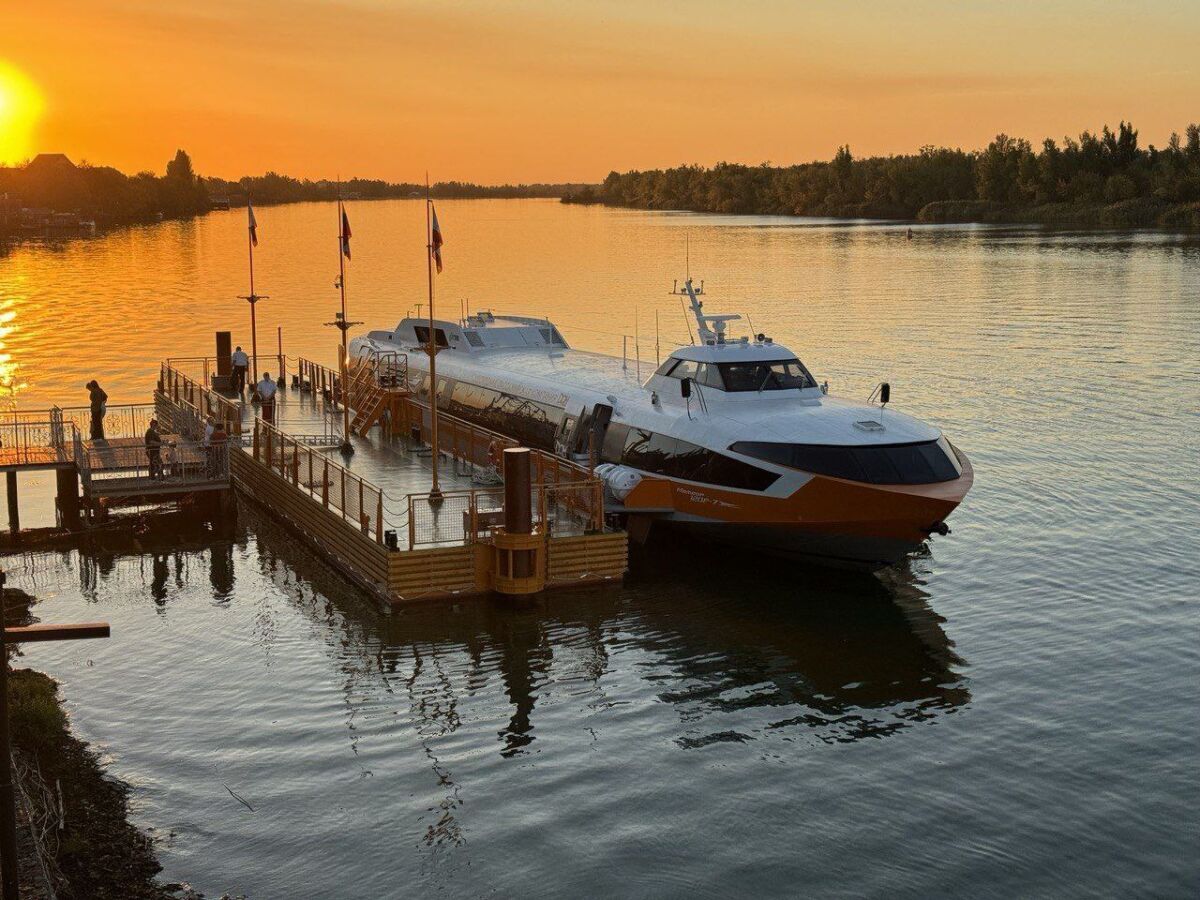 Регулярные рейсы «Метеора 120Р» из Ростова в Таганрог запустят в 2026 году - фото 1