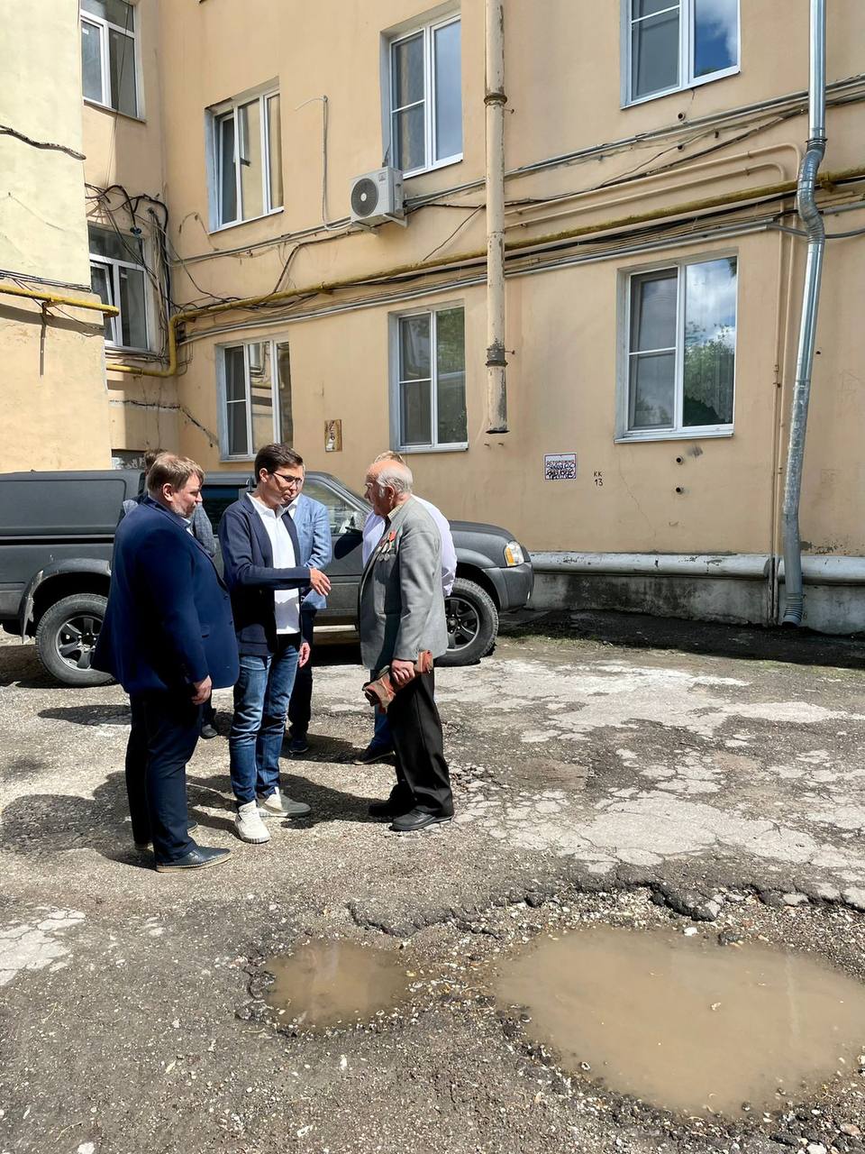 Нижегородцы пожаловались на плохое состояние дороги рядом с домом на проспекте Ленина - фото 1