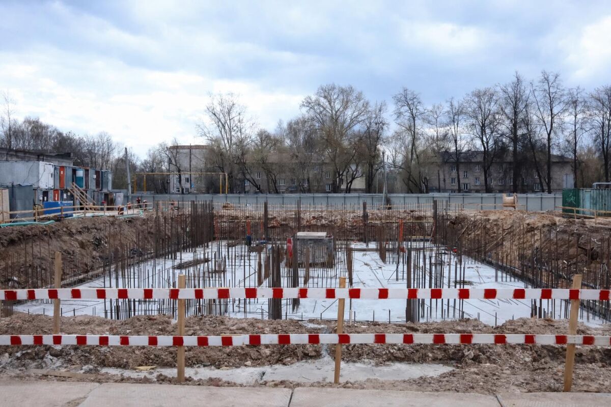 Первый бетон залили в основание дома по КРТ на Самочкина в Нижнем Новгороде - фото 1