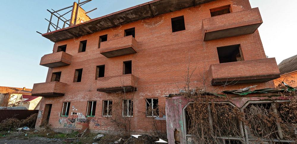 Участок с самостроем хотят продать на торгах власти Ростова - Фото 1