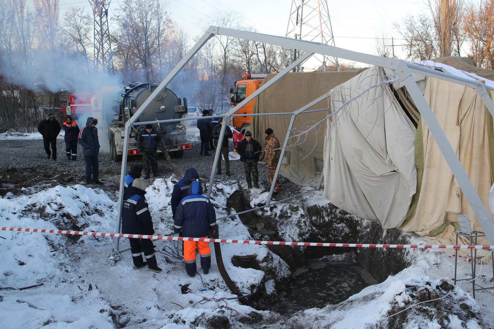 Аварию на канализационном коллекторе ликвидируют в Новочеркасске к концу  февраля в январе 2024