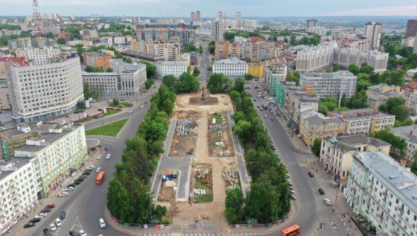 Ход работ по благоустройству сквера на площади Горького сняли с высоты птичьего полета