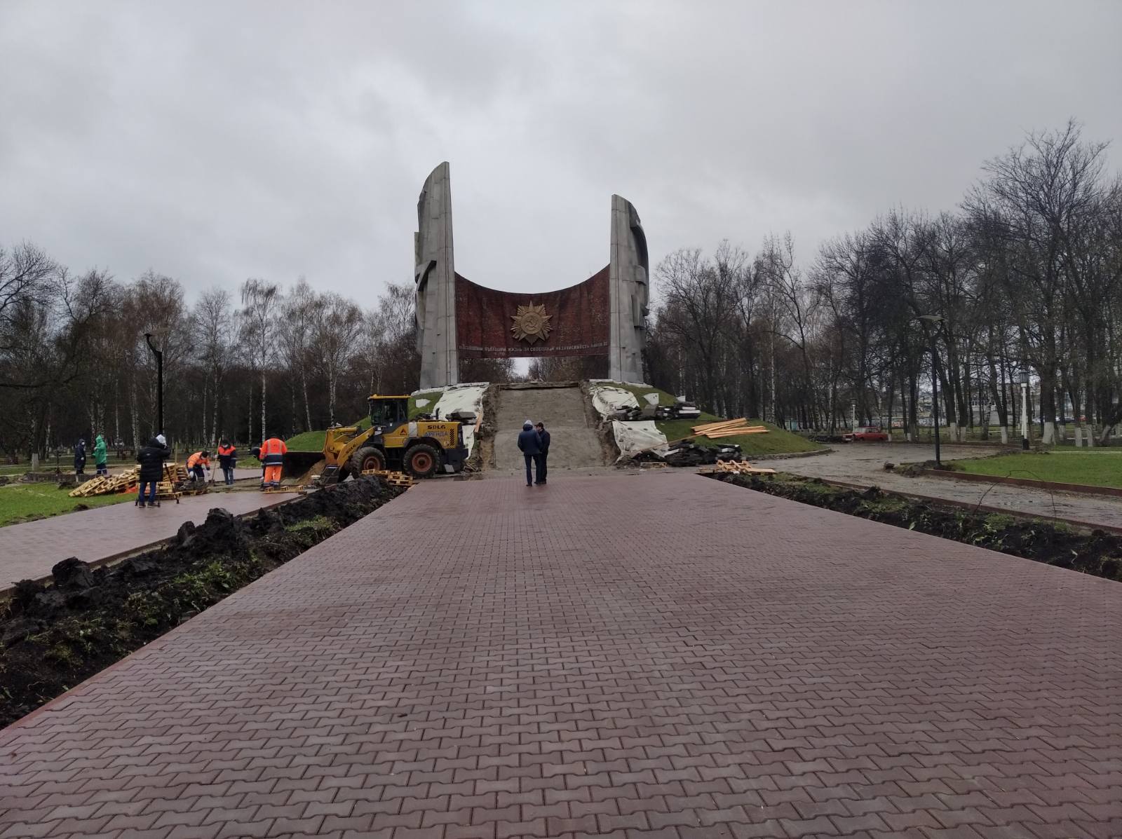 Автозаводский «Парк Славы» начали готовить ко Дню Победы
