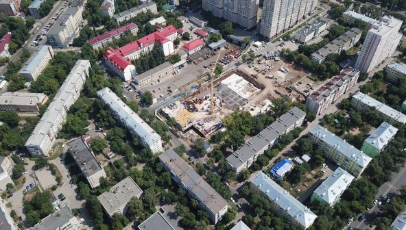 Строительство ЖК “Зодиак” в Самаре сняли с высоты птичьего полета