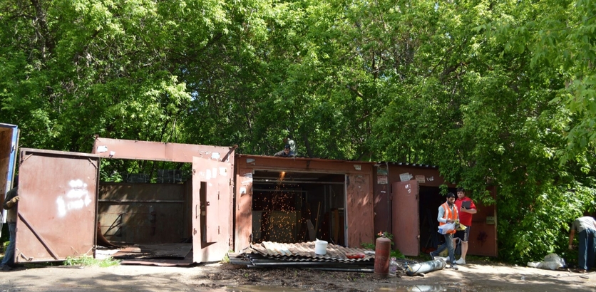 Более 20 гаражей убрали с улицы Шаляпина в Нижнем Новгороде для благоустройства - фото 1